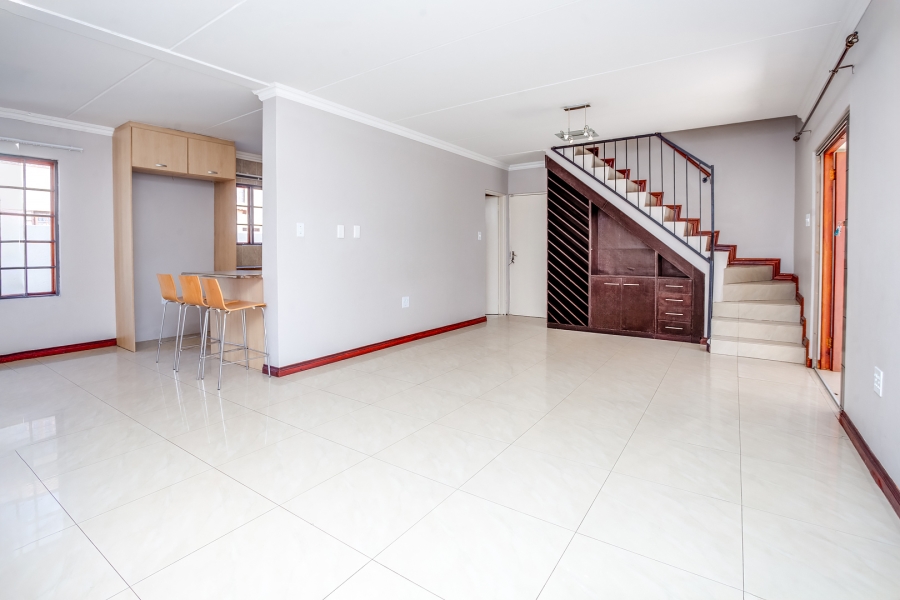 4 Bedroom Property for Sale in Lonehill Gauteng