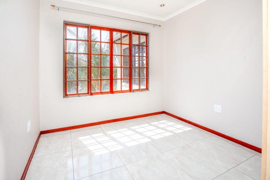 4 Bedroom Property for Sale in Lonehill Gauteng