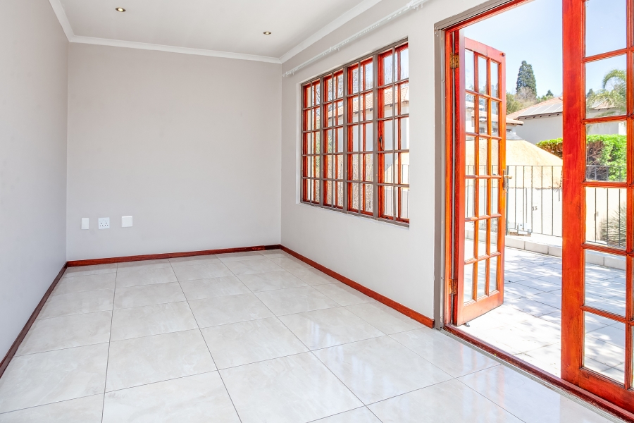 4 Bedroom Property for Sale in Lonehill Gauteng