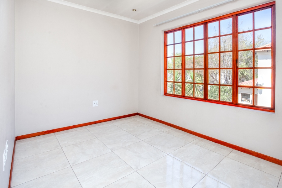 4 Bedroom Property for Sale in Lonehill Gauteng