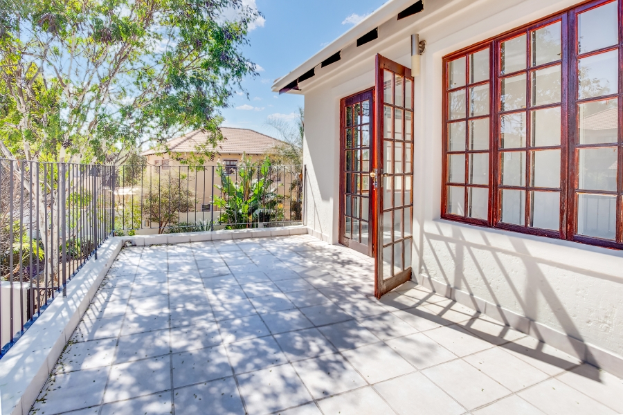 4 Bedroom Property for Sale in Lonehill Gauteng