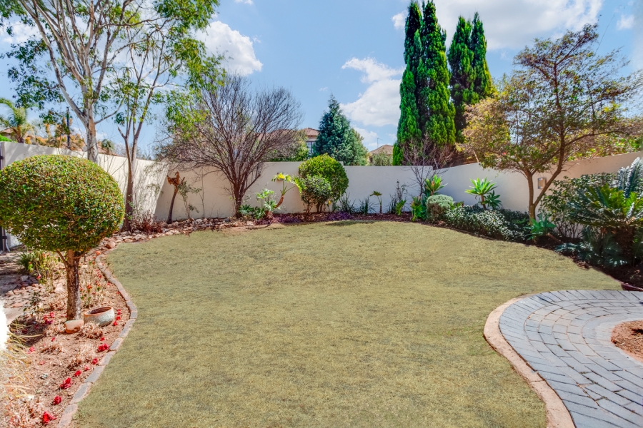 4 Bedroom Property for Sale in Lonehill Gauteng