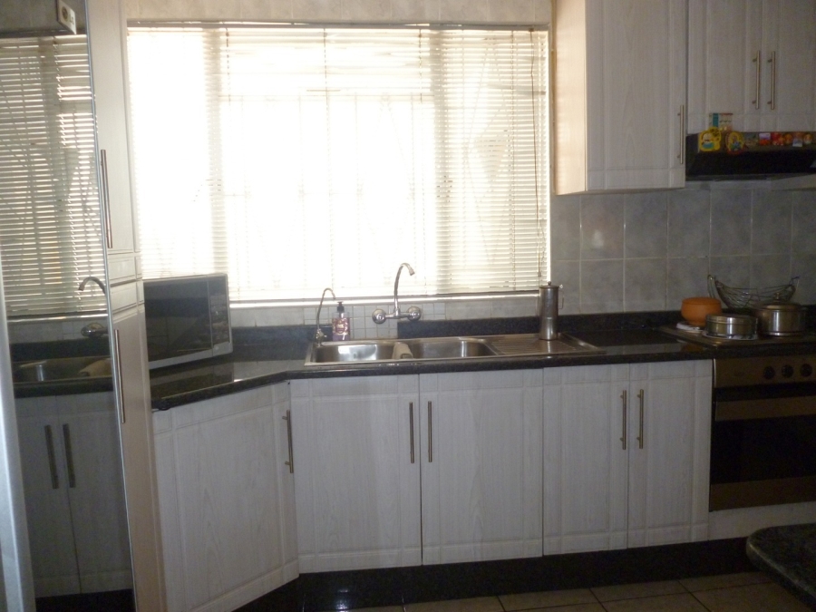 4 Bedroom Property for Sale in Lenasia Gauteng