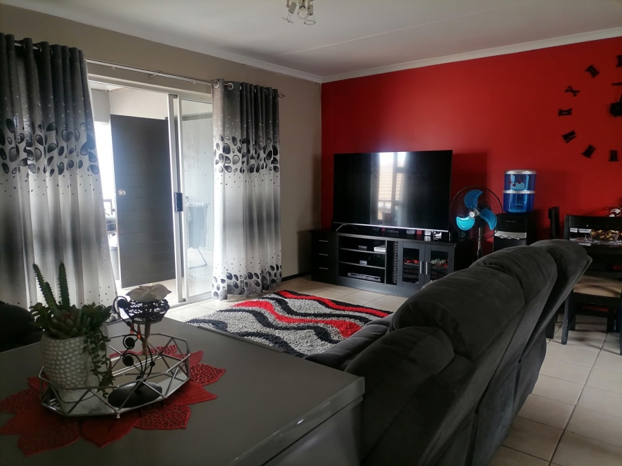 2 Bedroom Property for Sale in Bardene Gauteng