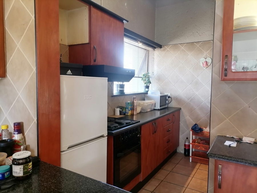 2 Bedroom Property for Sale in Lakefield Gauteng