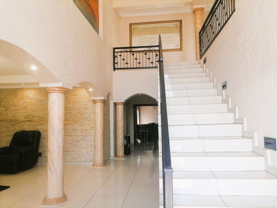 4 Bedroom Property for Sale in Mackenzie Park Gauteng