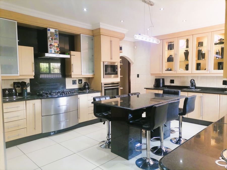 4 Bedroom Property for Sale in Mackenzie Park Gauteng