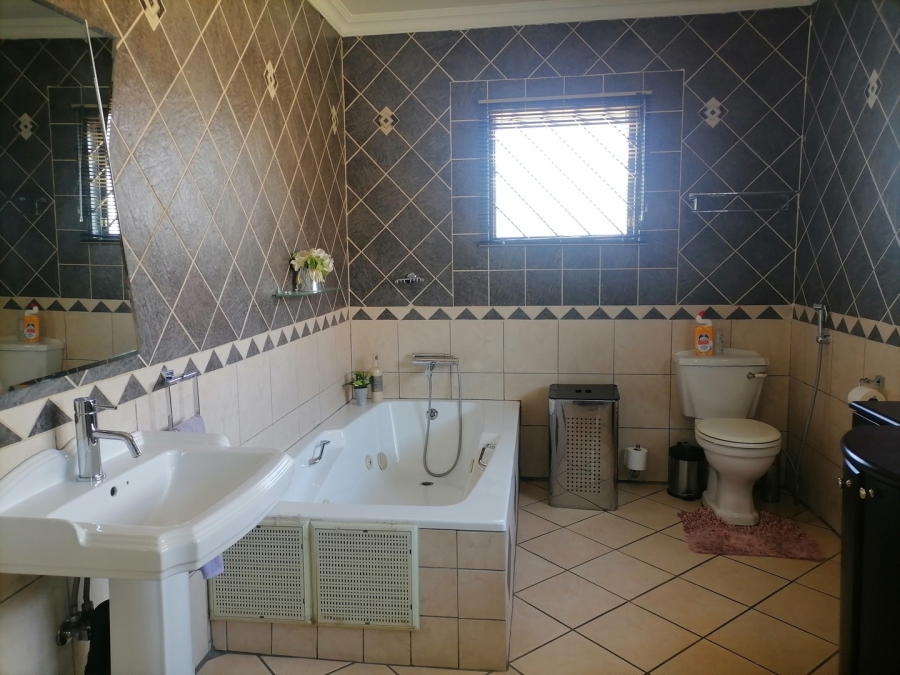 3 Bedroom Property for Sale in Mackenzie Park Gauteng