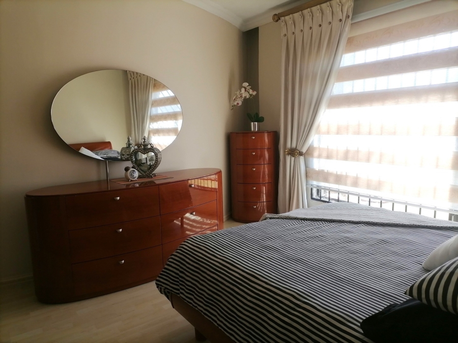 3 Bedroom Property for Sale in Mackenzie Park Gauteng