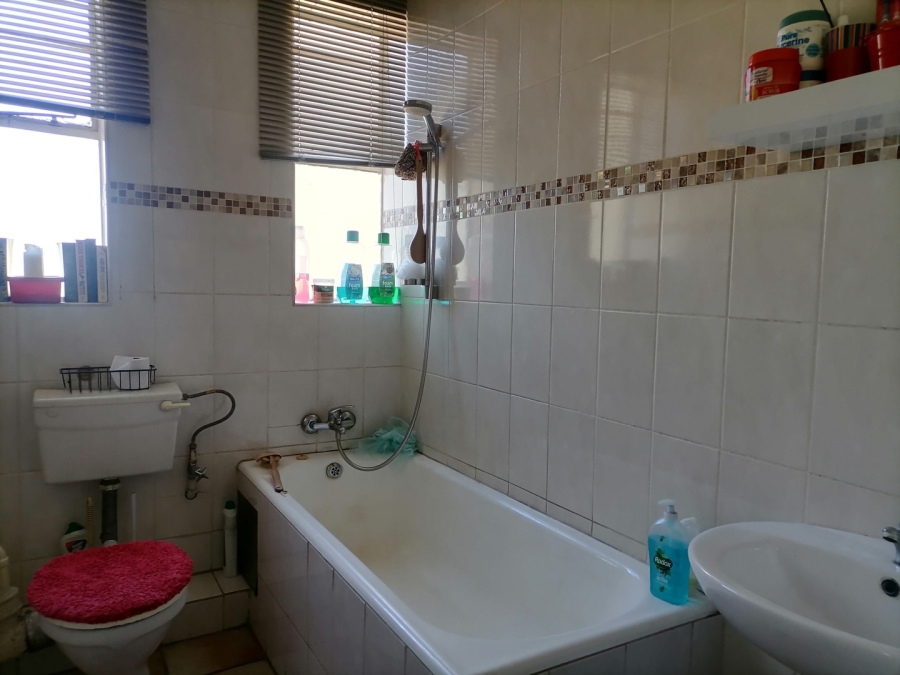 1 Bedroom Property for Sale in Benoni Central Gauteng