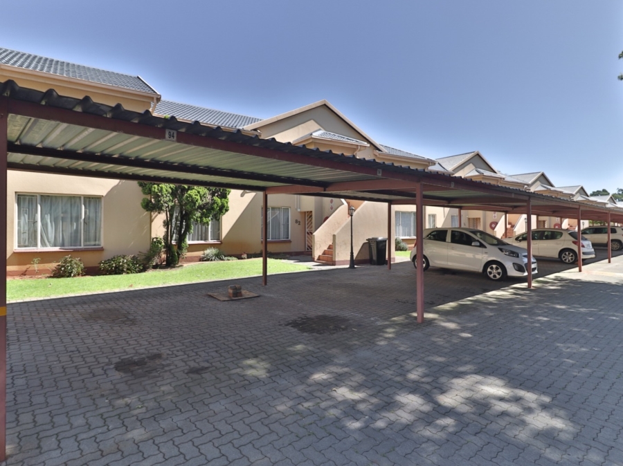 2 Bedroom Property for Sale in Lakefield Gauteng