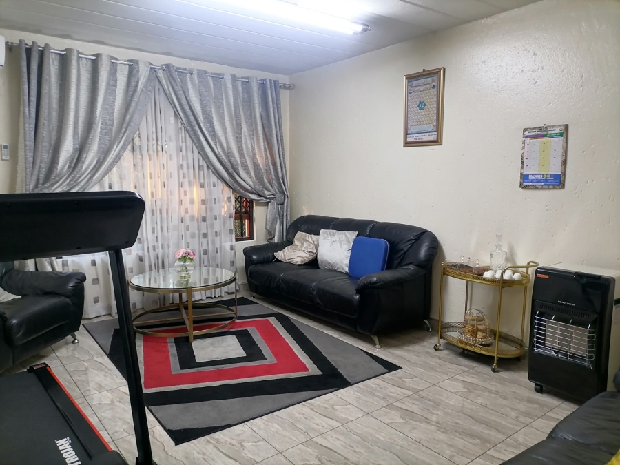 3 Bedroom Property for Sale in Lakefield Gauteng