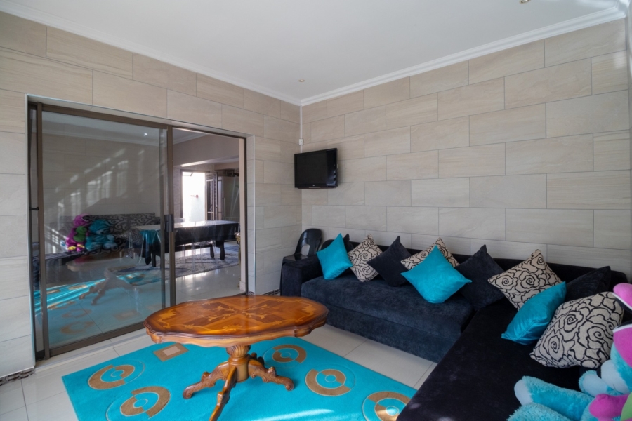 2 Bedroom Property for Sale in The Stewards Gauteng