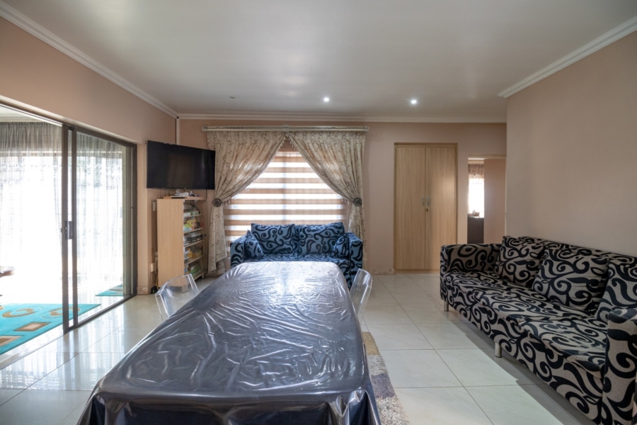 2 Bedroom Property for Sale in The Stewards Gauteng