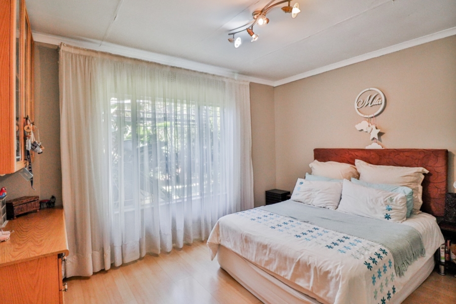 3 Bedroom Property for Sale in Mackenzie Park Gauteng