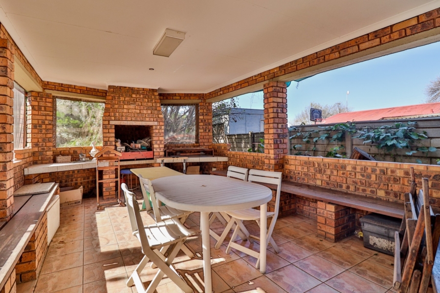 3 Bedroom Property for Sale in Mackenzie Park Gauteng