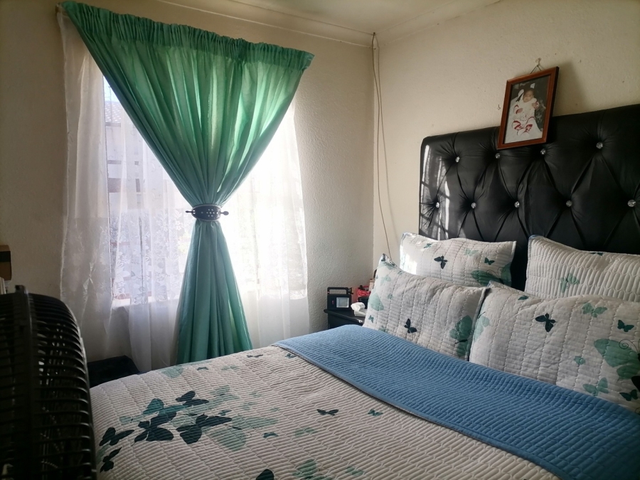 2 Bedroom Property for Sale in Lakefield Gauteng