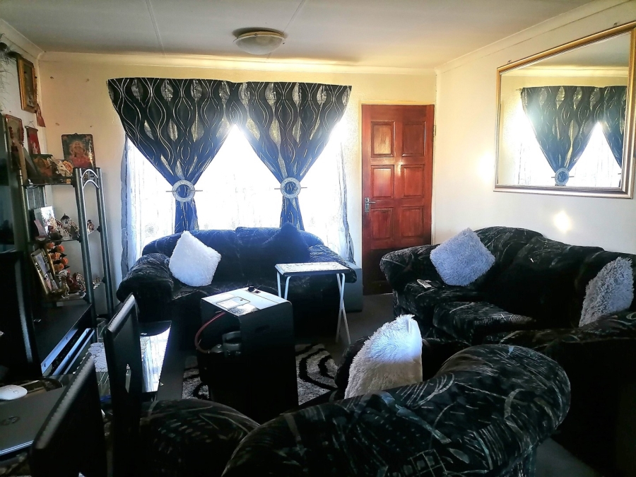 2 Bedroom Property for Sale in Lakefield Gauteng