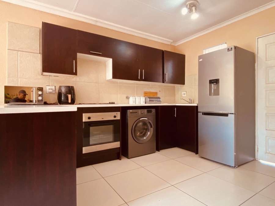 2 Bedroom Property for Sale in Douglasdale Gauteng