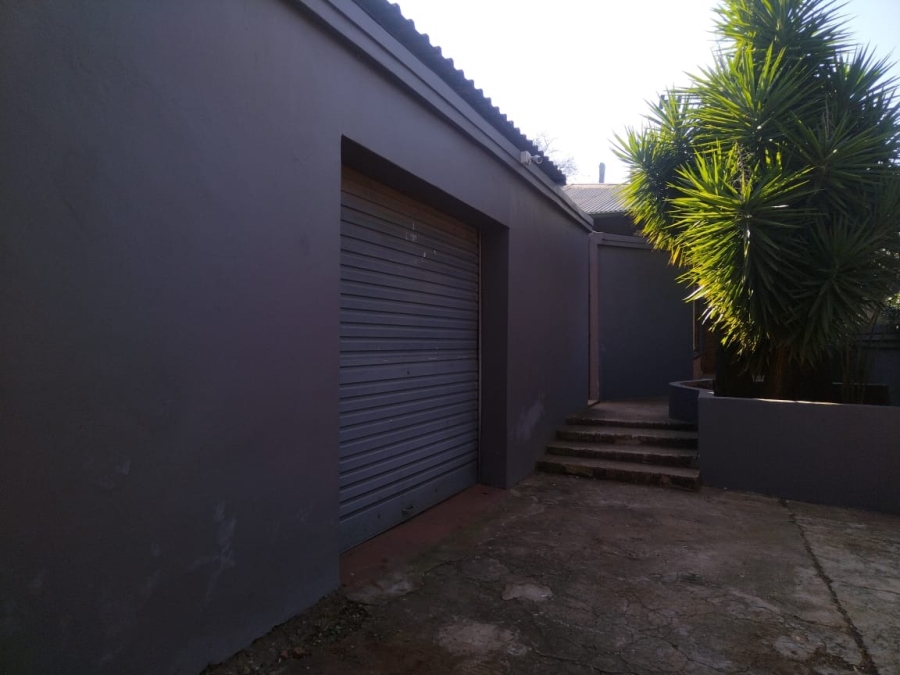 4 Bedroom Property for Sale in Kameeldrift West Gauteng