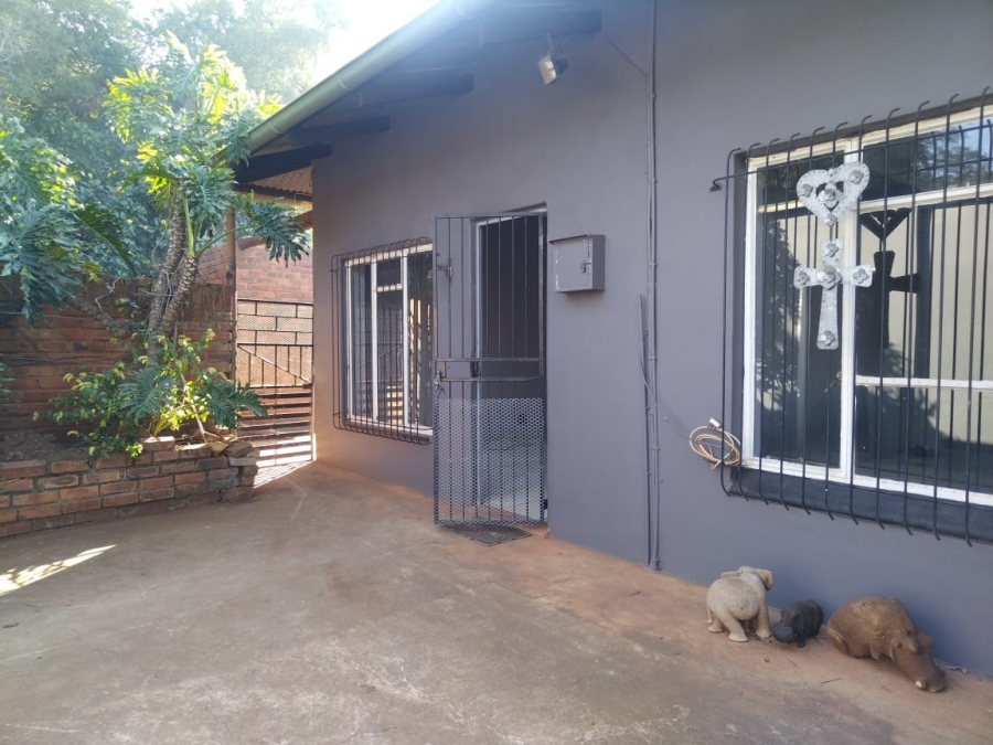 4 Bedroom Property for Sale in Kameeldrift West Gauteng