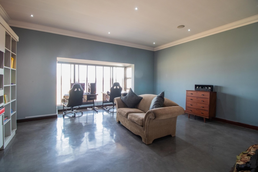 5 Bedroom Property for Sale in Dunblane Lifestyle and Equestrian Estate Gauteng