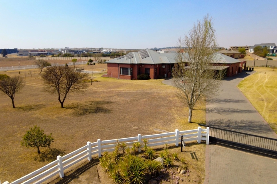 5 Bedroom Property for Sale in Dunblane Lifestyle and Equestrian Estate Gauteng