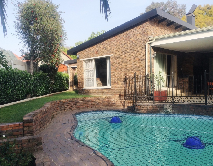 4 Bedroom Property for Sale in Glen Marais Gauteng