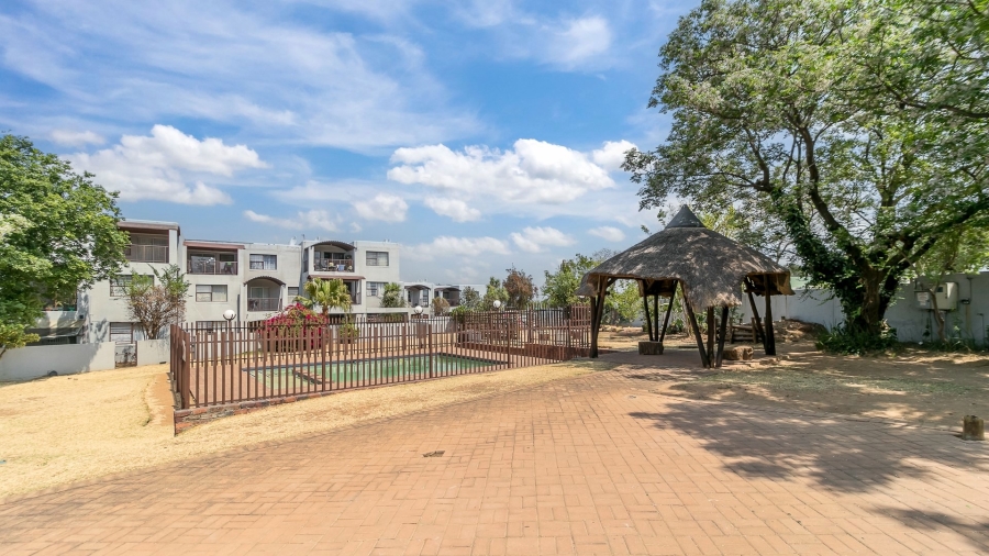 2 Bedroom Property for Sale in Vorna Valley Gauteng