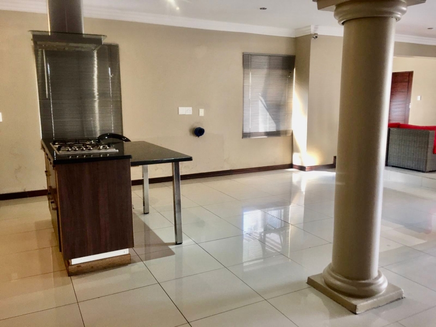 6 Bedroom Property for Sale in Zambezi Country Estate Gauteng