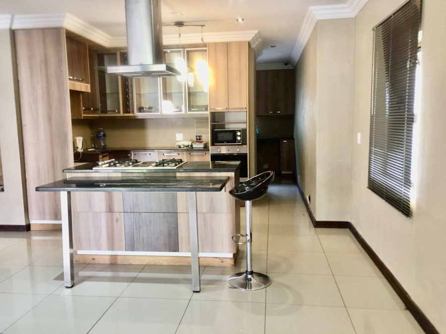 6 Bedroom Property for Sale in Zambezi Country Estate Gauteng