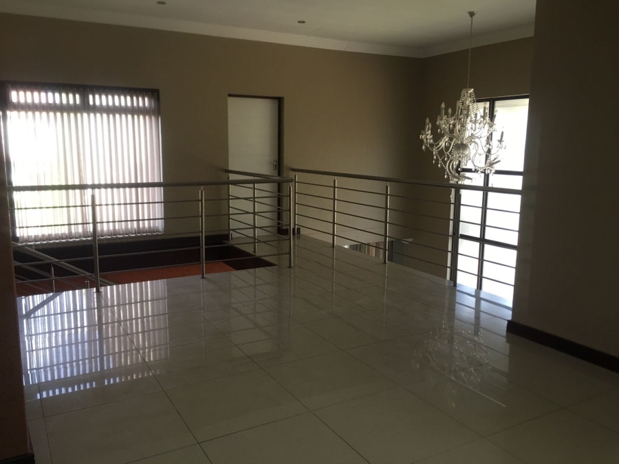 6 Bedroom Property for Sale in Zambezi Country Estate Gauteng