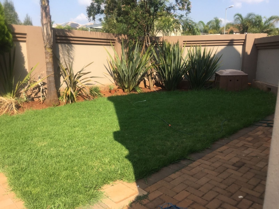 6 Bedroom Property for Sale in Zambezi Country Estate Gauteng