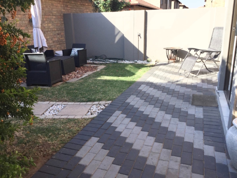 3 Bedroom Property for Sale in Annlin Gauteng