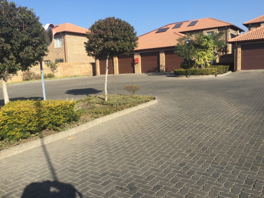 3 Bedroom Property for Sale in Annlin Gauteng