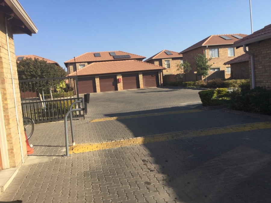 3 Bedroom Property for Sale in Annlin Gauteng