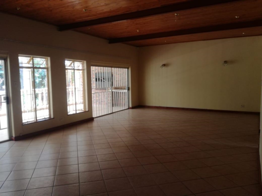 4 Bedroom Property for Sale in Ninapark Gauteng