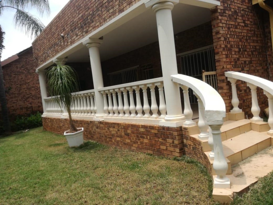 4 Bedroom Property for Sale in Ninapark Gauteng