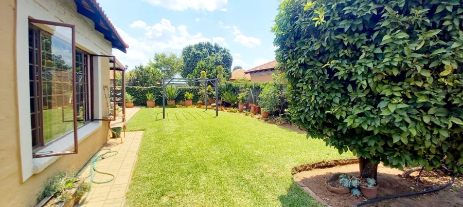 5 Bedroom Property for Sale in Moregloed Gauteng