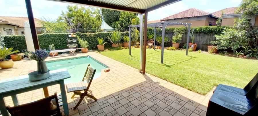 5 Bedroom Property for Sale in Moregloed Gauteng