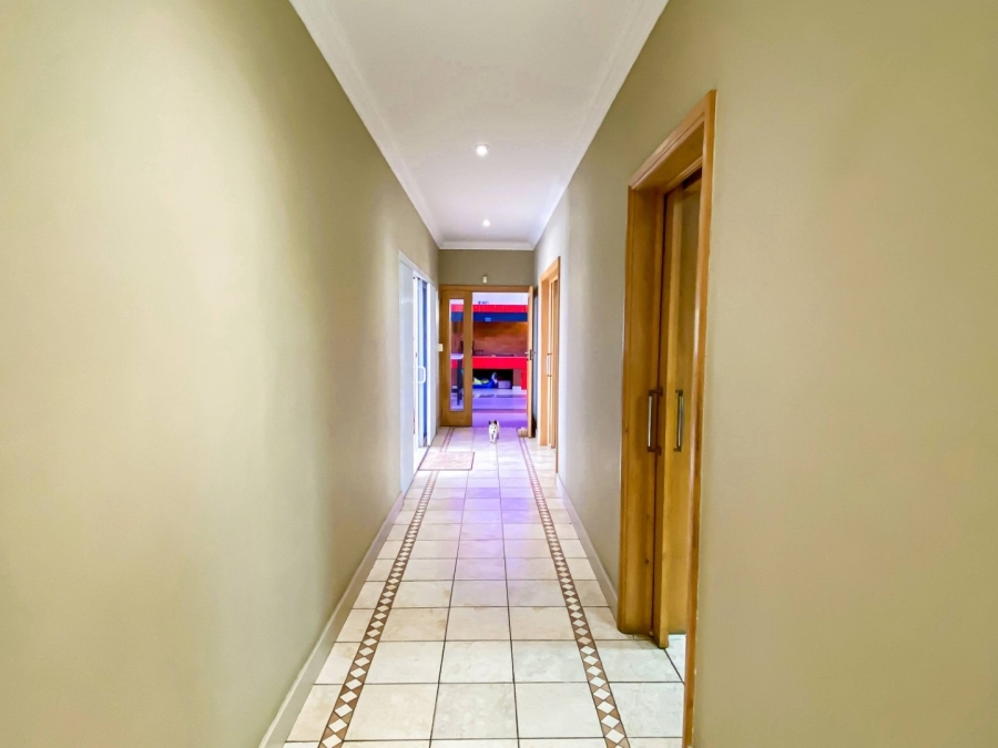 4 Bedroom Property for Sale in Magalieskruin Gauteng