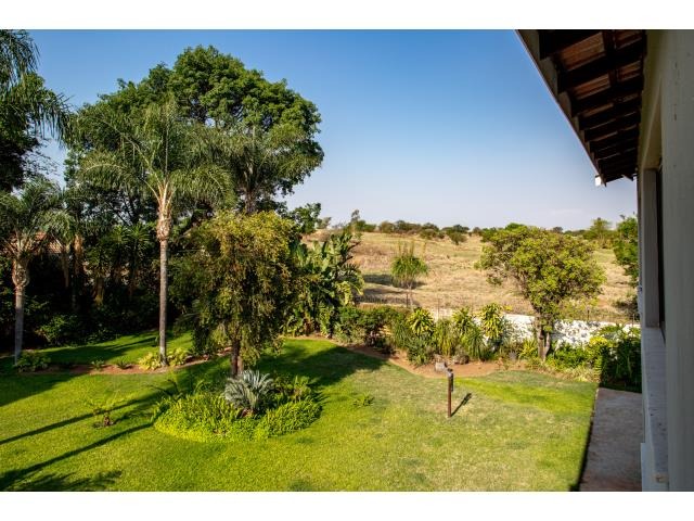 5 Bedroom Property for Sale in Florauna Gauteng