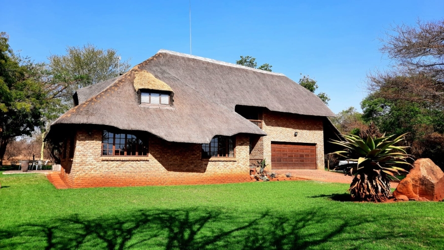 5 Bedroom Property for Sale in Kameeldrift East Gauteng