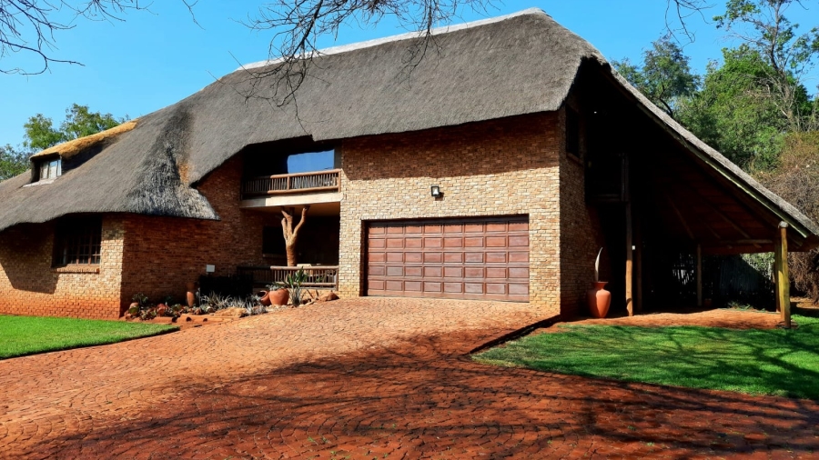 5 Bedroom Property for Sale in Kameeldrift East Gauteng