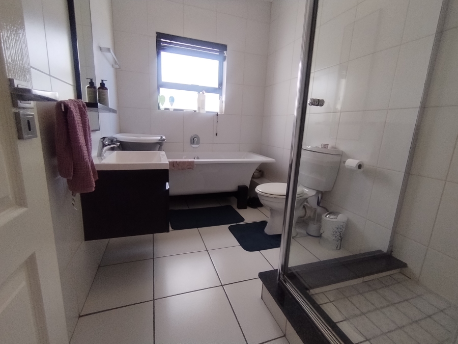 3 Bedroom Property for Sale in The Isle Gauteng