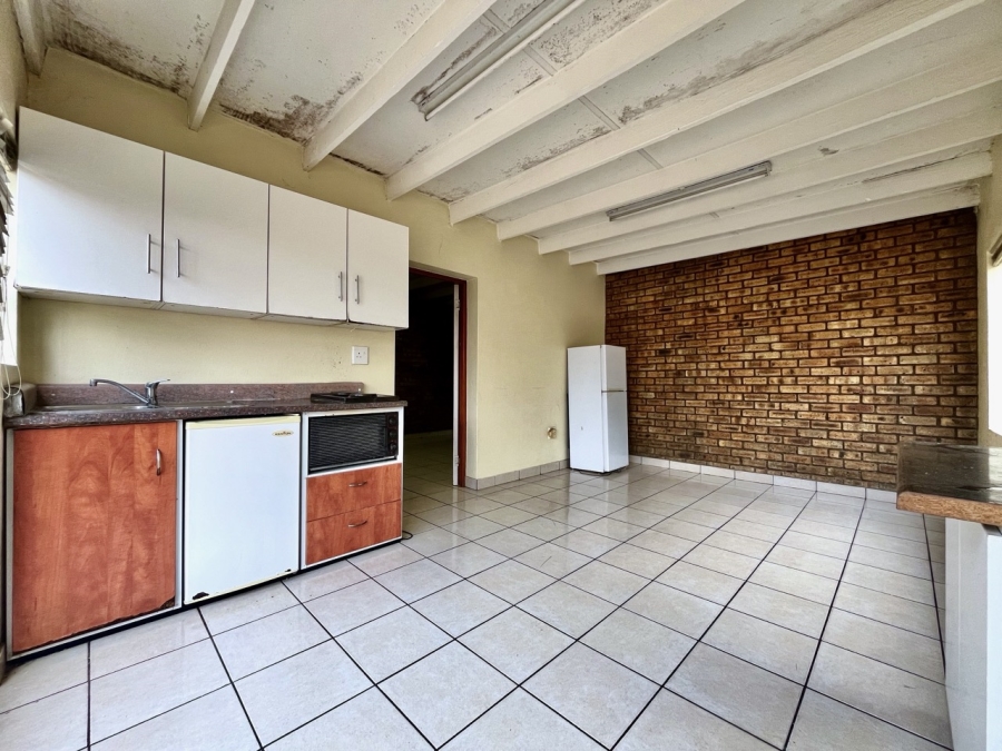 To Let 1 Bedroom Property for Rent in President Park Gauteng