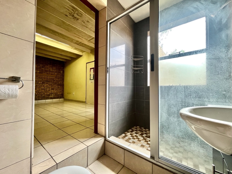 To Let 1 Bedroom Property for Rent in President Park Gauteng