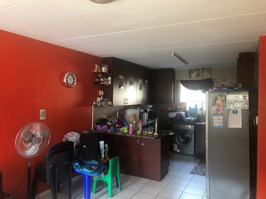 2 Bedroom Property for Sale in Vorna Valley Gauteng