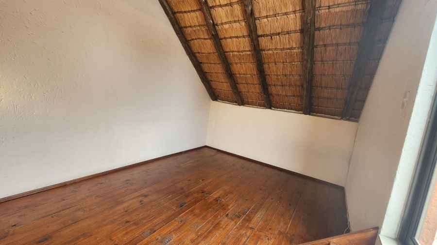 2 Bedroom Property for Sale in Sunninghill Gauteng