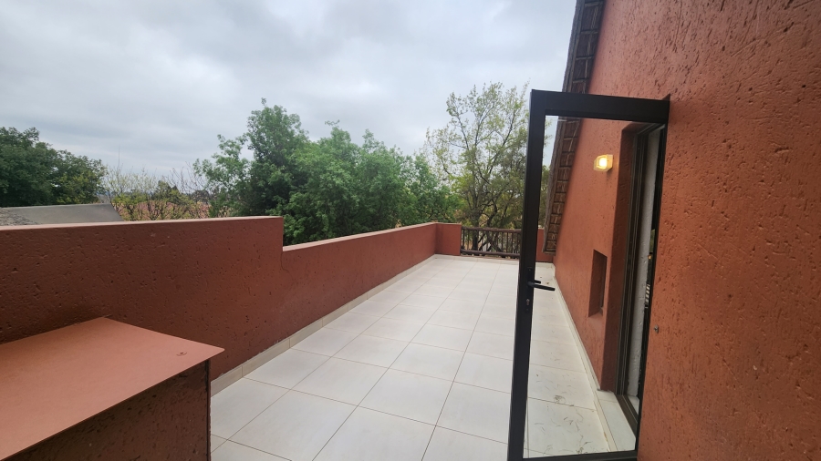 2 Bedroom Property for Sale in Sunninghill Gauteng